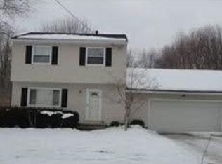 1430 Maryguard Dr, Akron, OH 44312