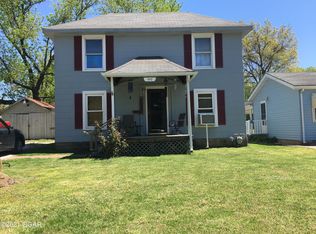 1012 N Adams St, Nevada, MO 64772