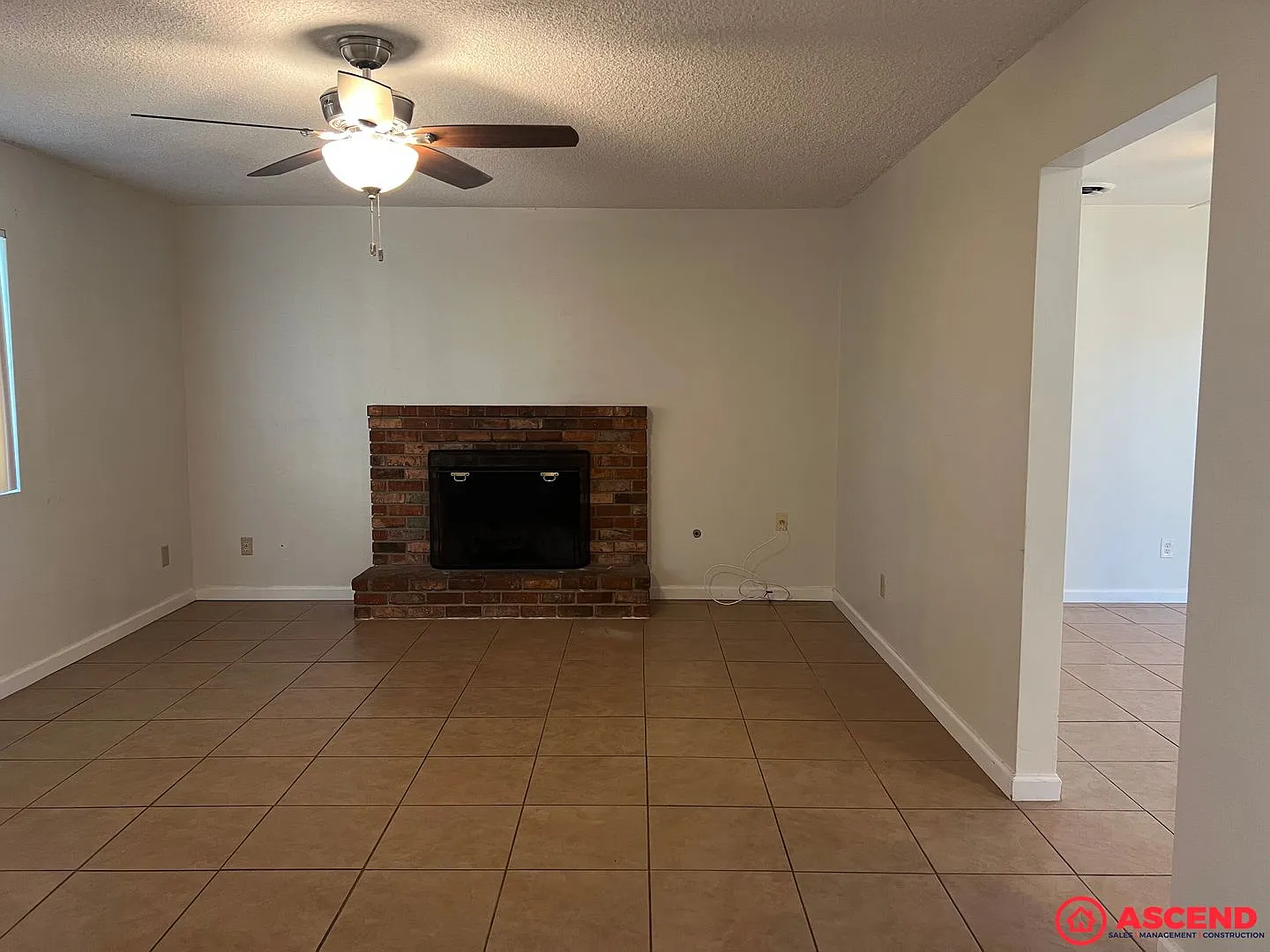 Charming 3-Bedroom Home with Spacious Layout in Northeast Bakersfield — Photo 2