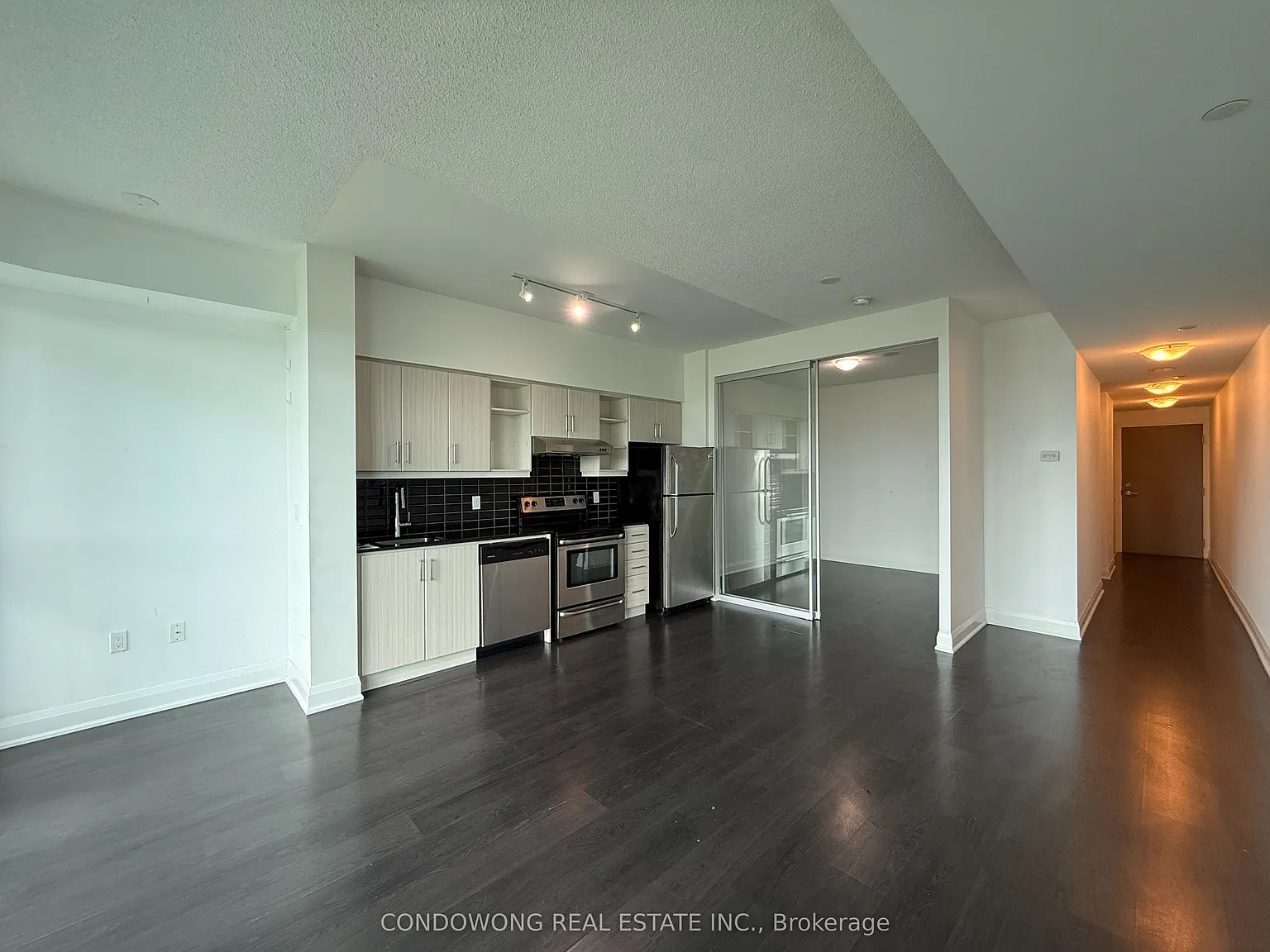1 bed, $2,100 — Photo 3