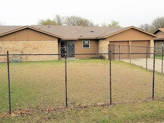 2nd image of 1114 Meadow Creek Dr