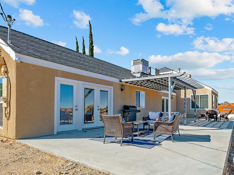 9255 Fortuna Ave — Photo 13