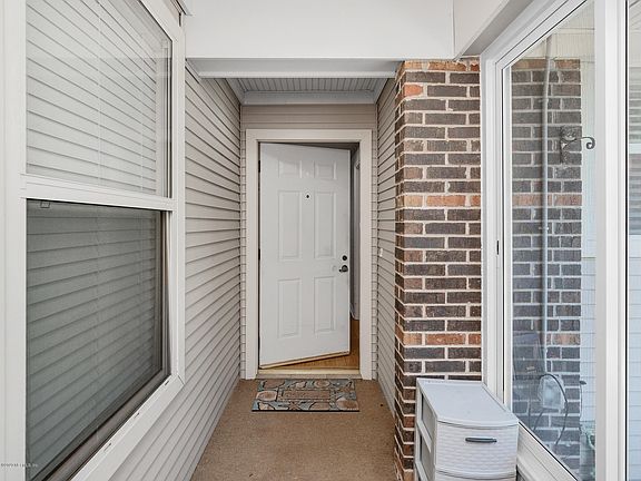 4th image of 13655 Gordonia Ct
