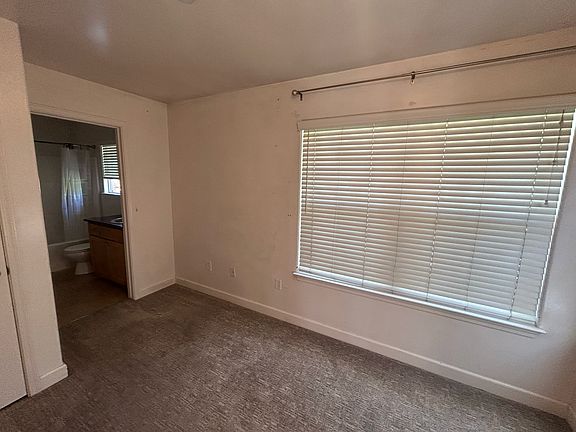 3rd image of 497 N Chorro St