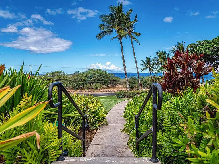 S Kihei Rd — Photo 44