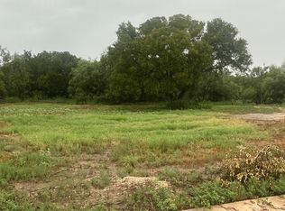 21 Rio Seco Drive, Uvalde, TX 78801