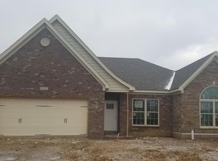 8800 Talon Ridge Dr, Louisville, KY 40229