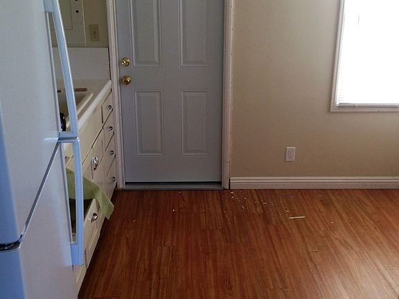 3rd image of 8831 La Mesa Blvd
