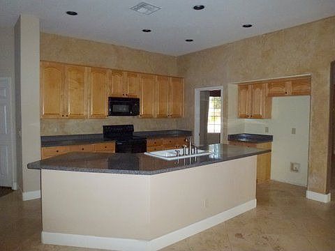 4th image of 7163 W Voltaire Ave