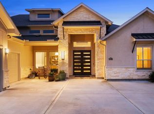 3211 Whispering Pecans Dr, Weston Lakes, TX 77441