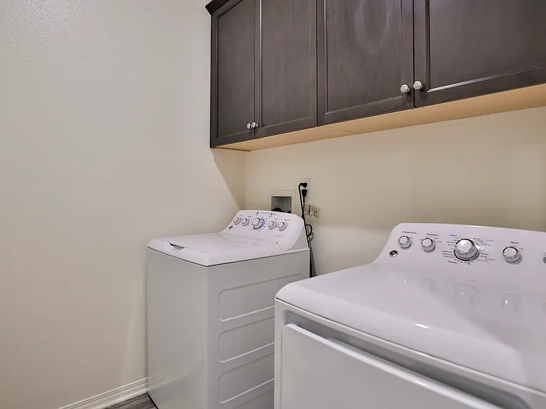 7070 Montecito Ln — Photo 22