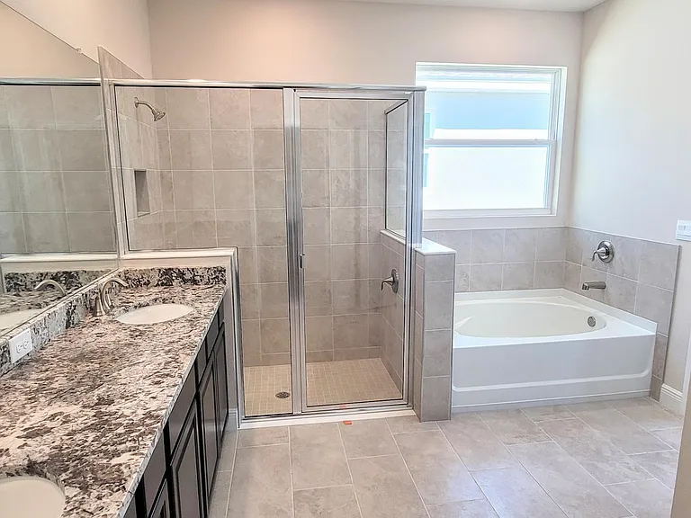 2128 Warren Acres Blvd — Photo 13