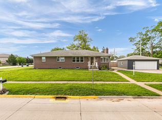 105 W Price St, Eldridge, IA 52748
