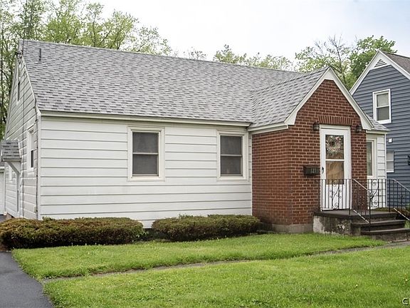 2nd image of 121 Riverside Dr