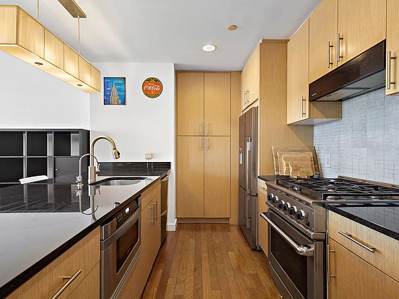 5th image of 48-15 11th St #10E