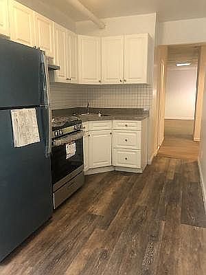 1st image of 148 Saint James Pl #5