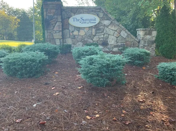 8004 Summit Ridge Dr, Catawba, NC 28609