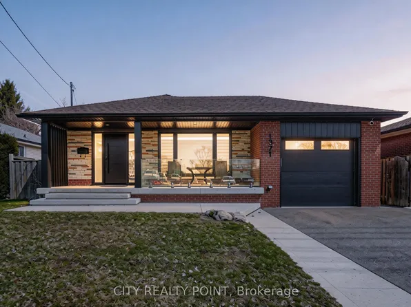 1371 Ogden Ave, Mississauga, ON L5E 2H7