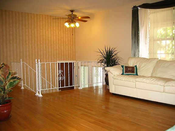 4th image of 12703 Redfox Ct
