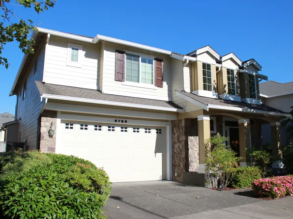 6789 195th Pl NE, Redmond, WA 98052