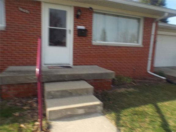 2nd image of 5421 Meadowood Dr