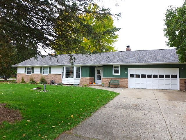 1st image of 750 Arbor Vitae Dr