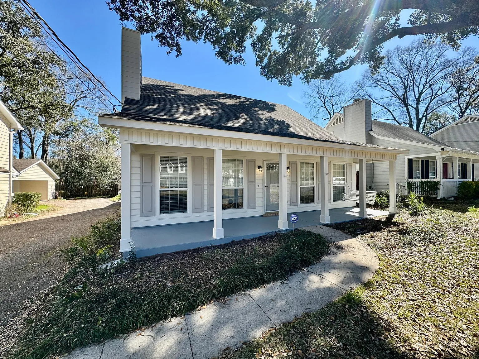 3 bed, 2.5 bath, 1945 sqft, $1,750 — Photo 1