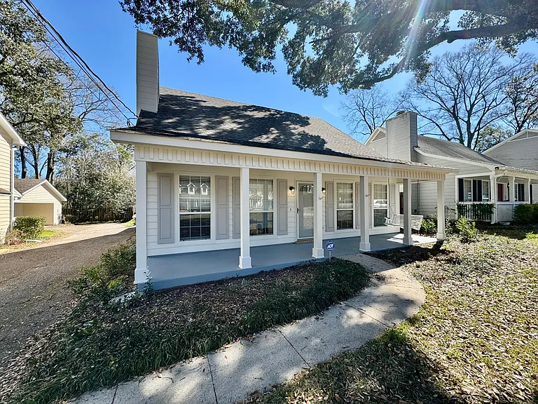 803 Henckley Ave — Photo 1