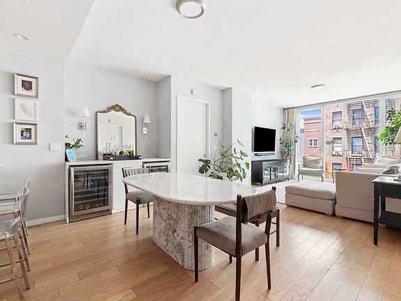 3rd image of 540 W 49th St #401S