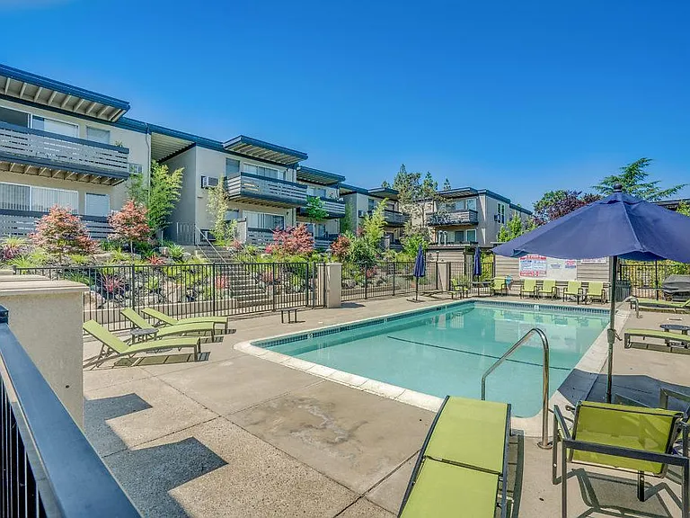 Vista Terrace — Photo 1