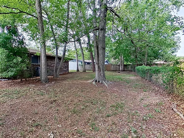 8311 Santman Ct — Photo 3