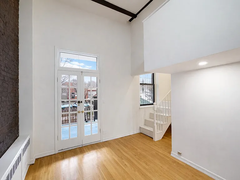 414 W 22nd St #7 — Photo 2