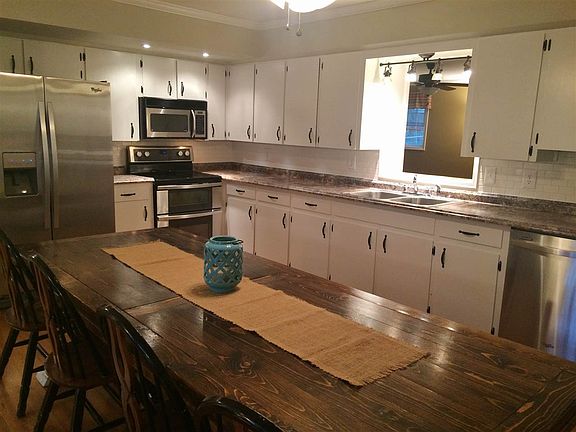 4th image of 517 Shady Ln