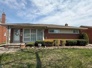 23343 Recreation St, Saint Clair Shores, MI 48082