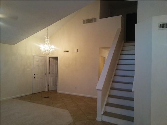 3rd image of 10810 Sedgegrass Dr