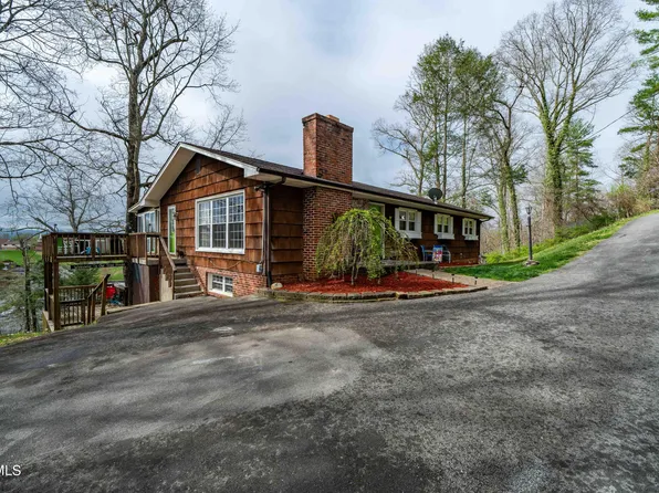 397 Parkland Dr, Bristol, VA 24201