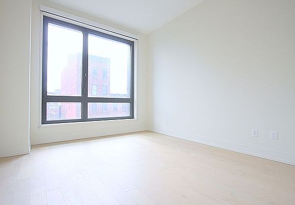 5th image of 550 Vanderbilt Ave #327