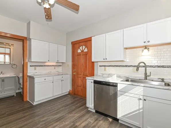 1814 E Saint Francis Ave #1816, Saint Francis, WI 53235