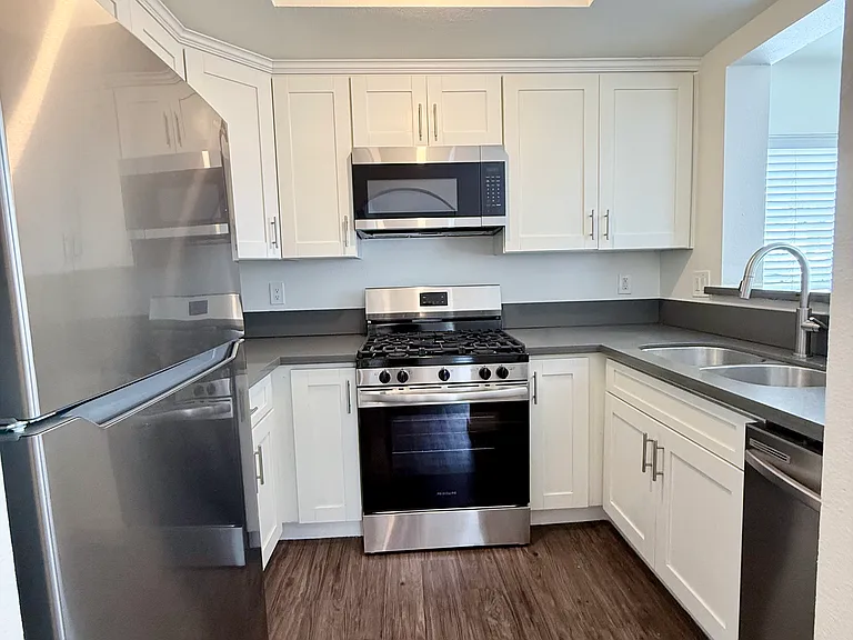 Mansfield Terrace Apartments — Photo 35