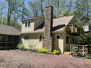 1515 Beech Spring Dr, Pocono Pines, PA 18350
