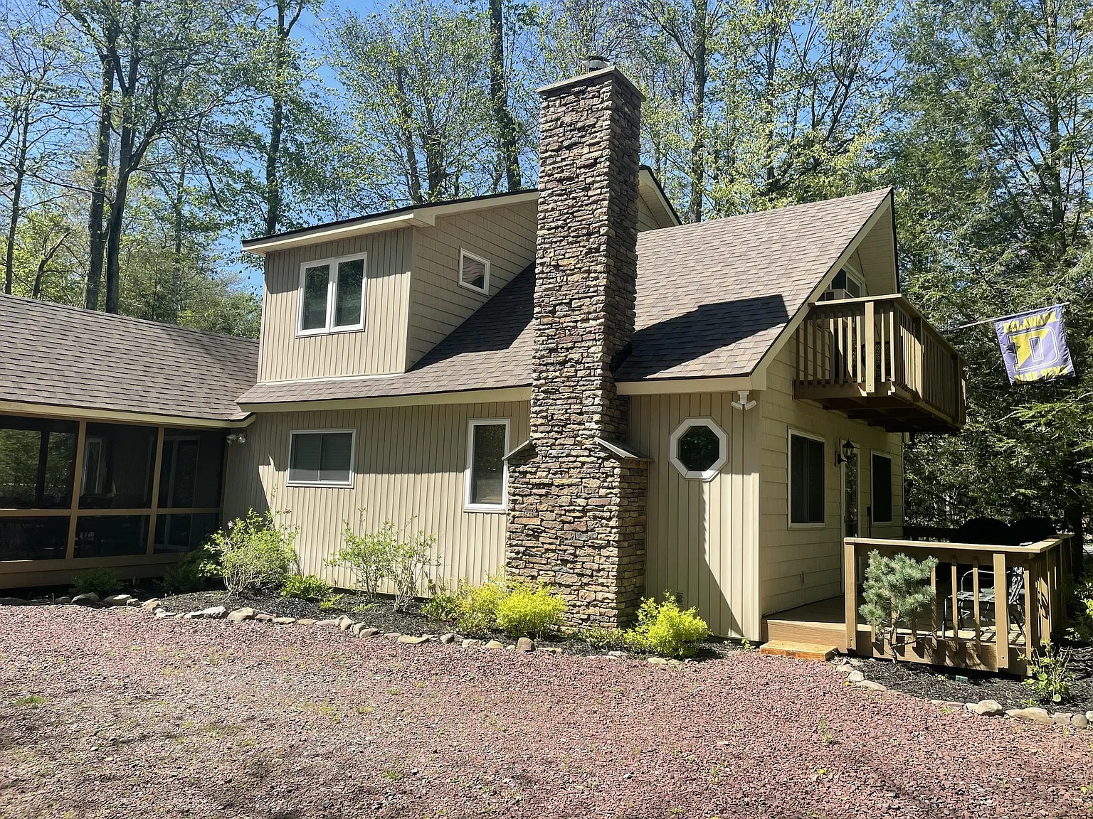 1515 Beech Spring Dr photo 1