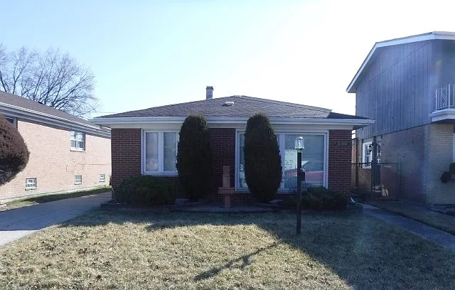 16031 Ashland Ave photo 1
