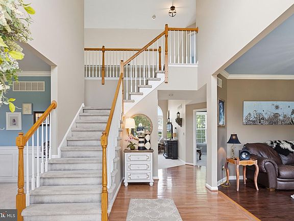 5th image of 2519 Saint Victoria Dr