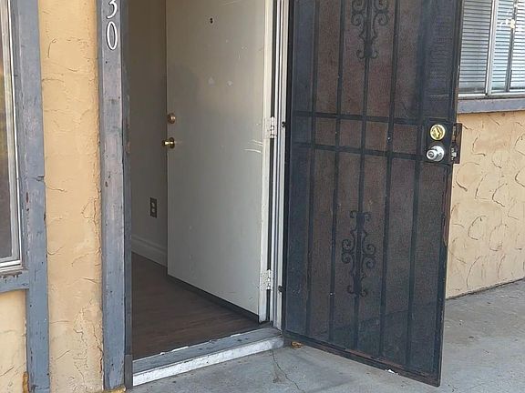 4th image of 830A Winston Dr #A