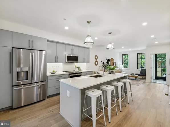 1832 Bay St SE APT 1, Washington, DC 20003