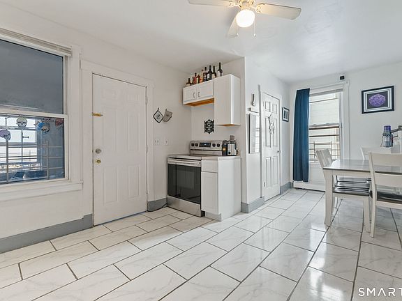 5th image of 147 Martin Street