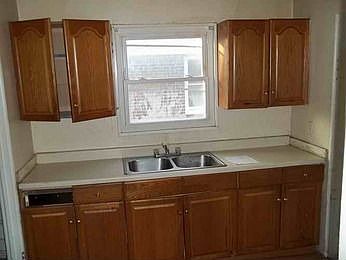 3rd image of 19434 Greydale Ave