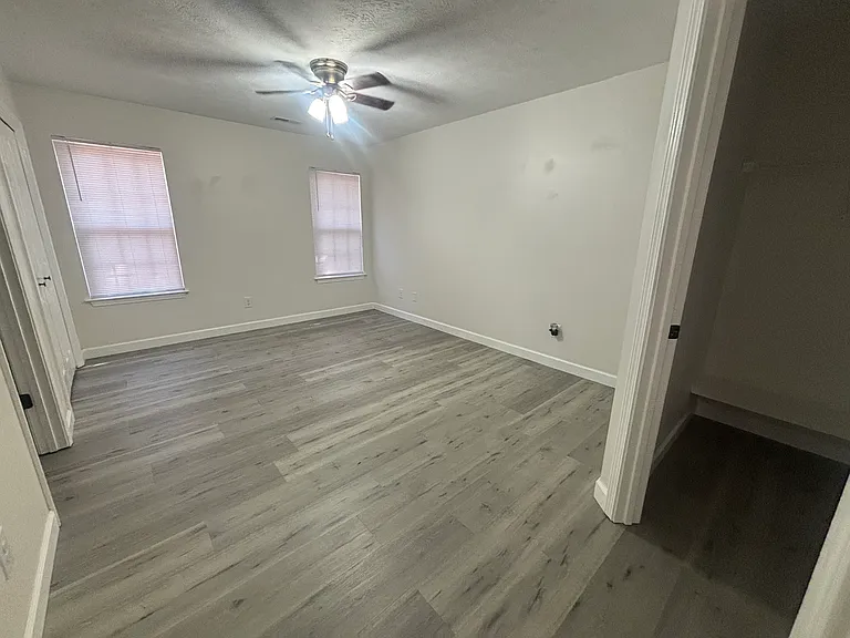 100 Hamlet Rd — Photo 12