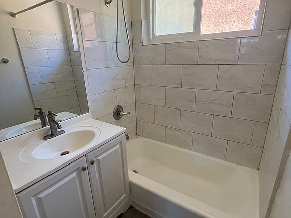 5th image of 1818 Grismer Ave APT W