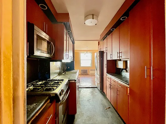 Sold by Diamond Real, Inc. | media 20